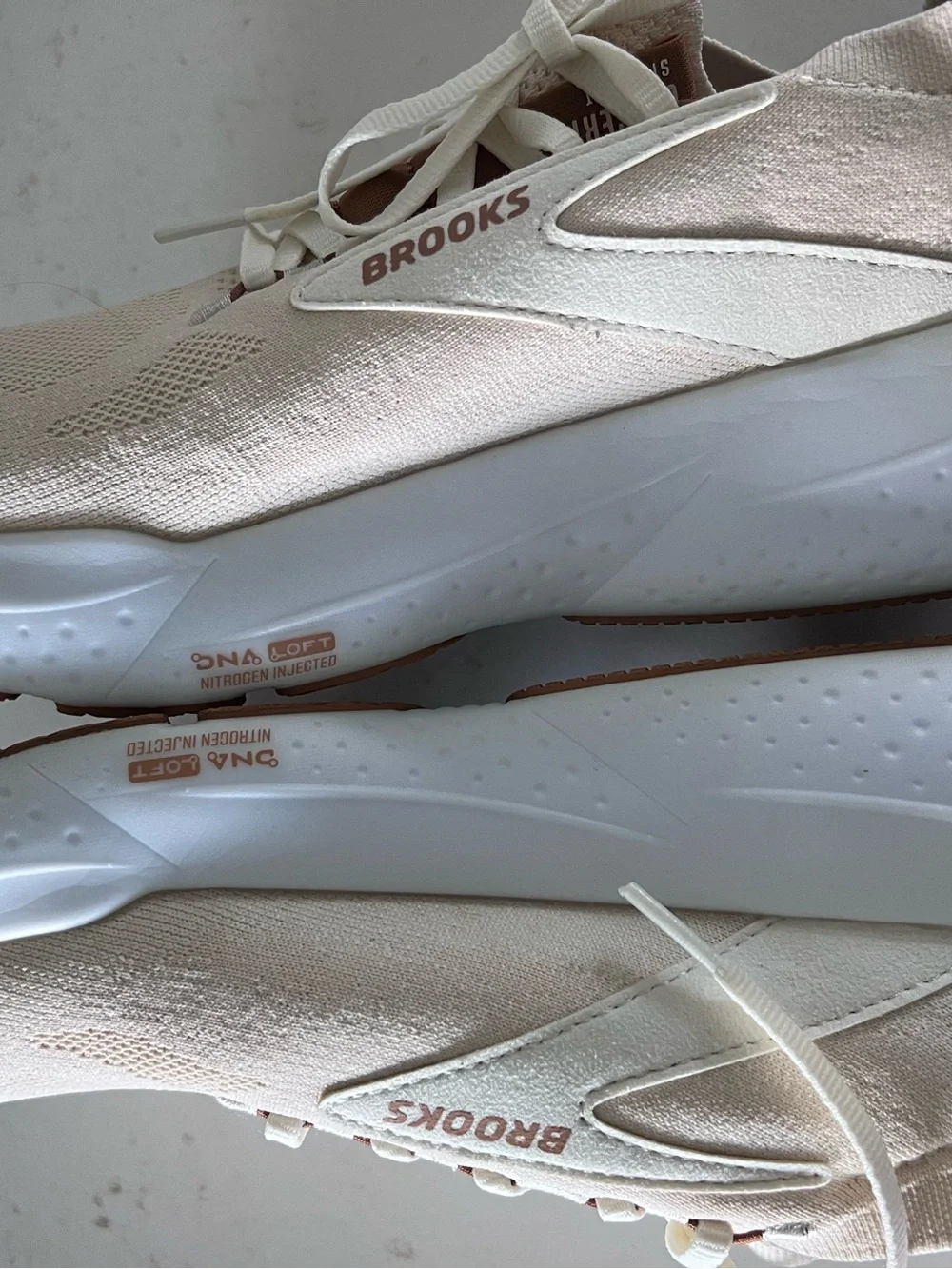 Brooks Women’s Glycerin Cream and Tan Athletic Running Shoes